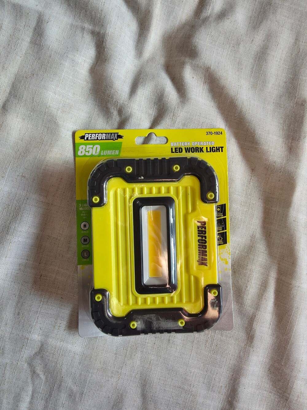Performax 850 Lumen Battery Operated LED Work Light 370-1924